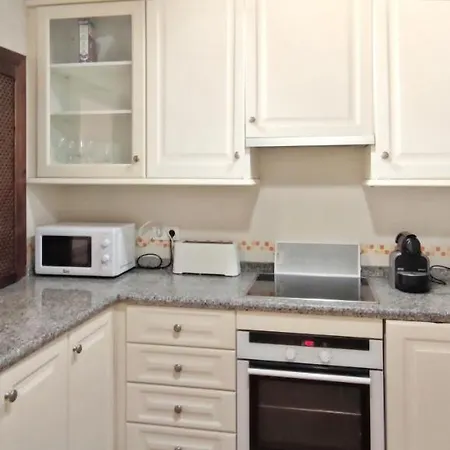 Marbella Luxury Fast Internet Netflix Apartment *